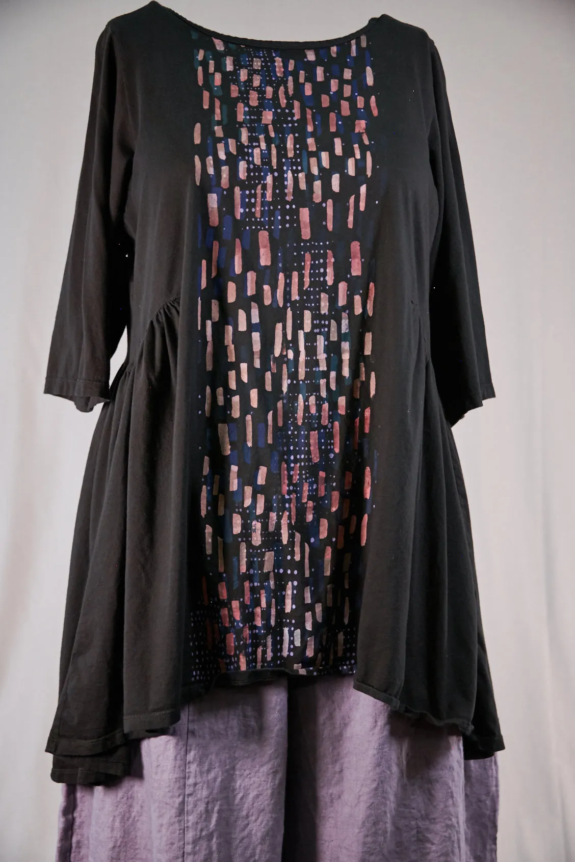 2284 Jen's Tunic Black-P