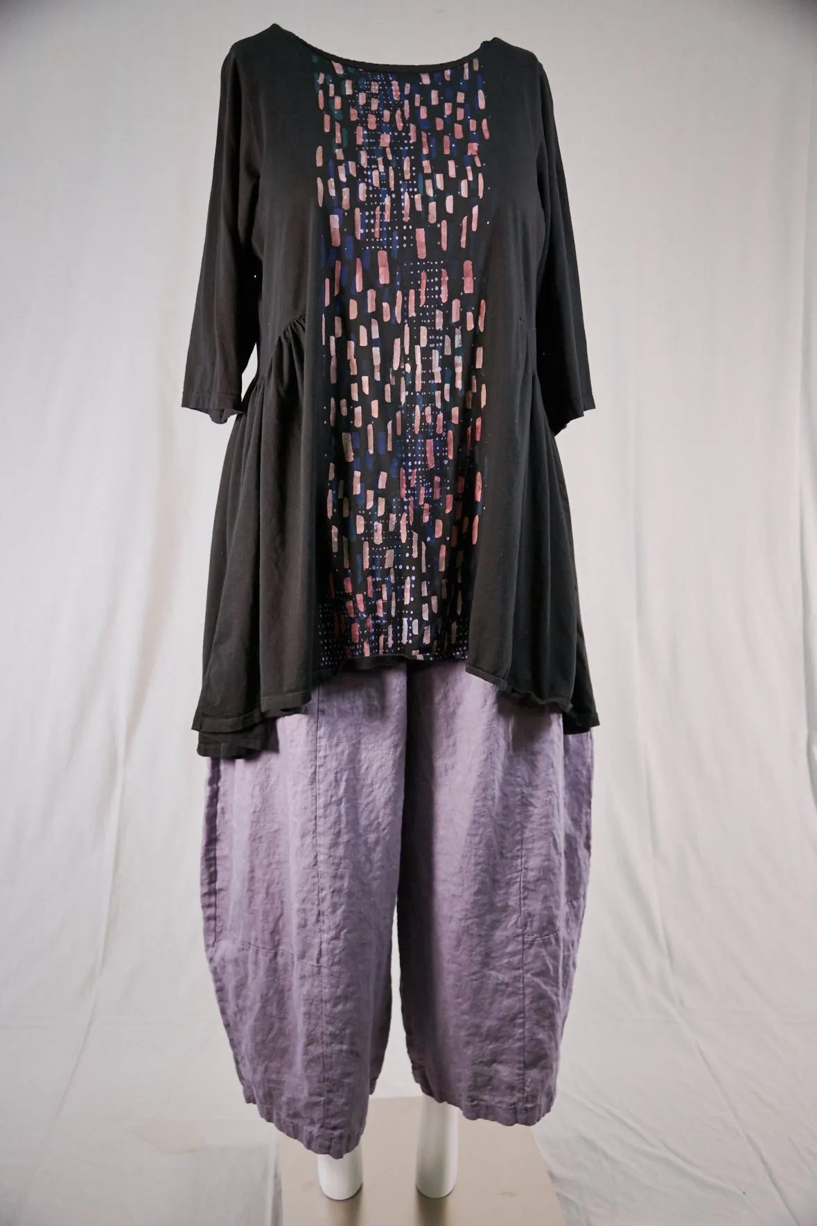 2284 Jen's Tunic Black-P
