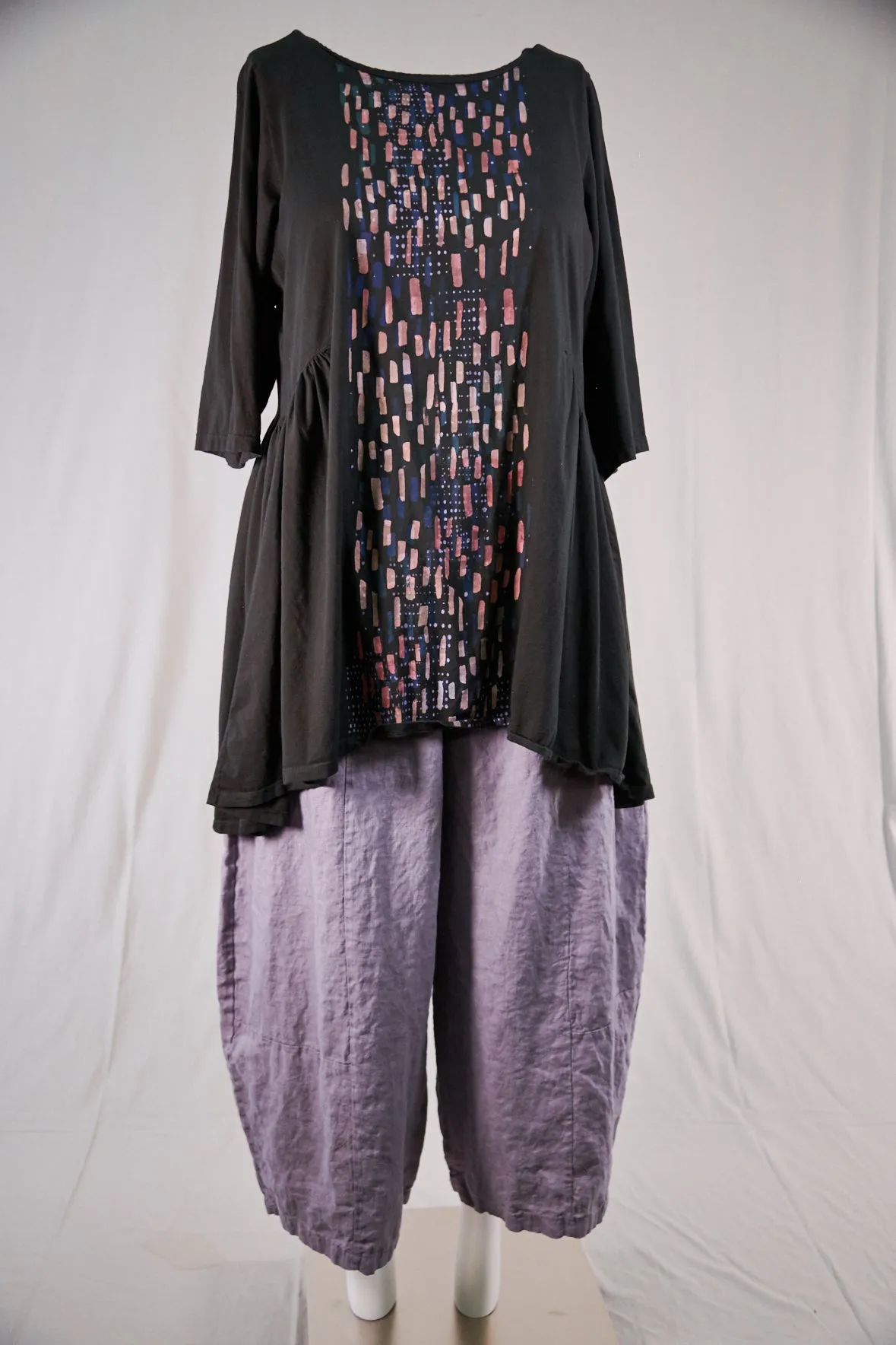 2284 Jen's Tunic Black-P