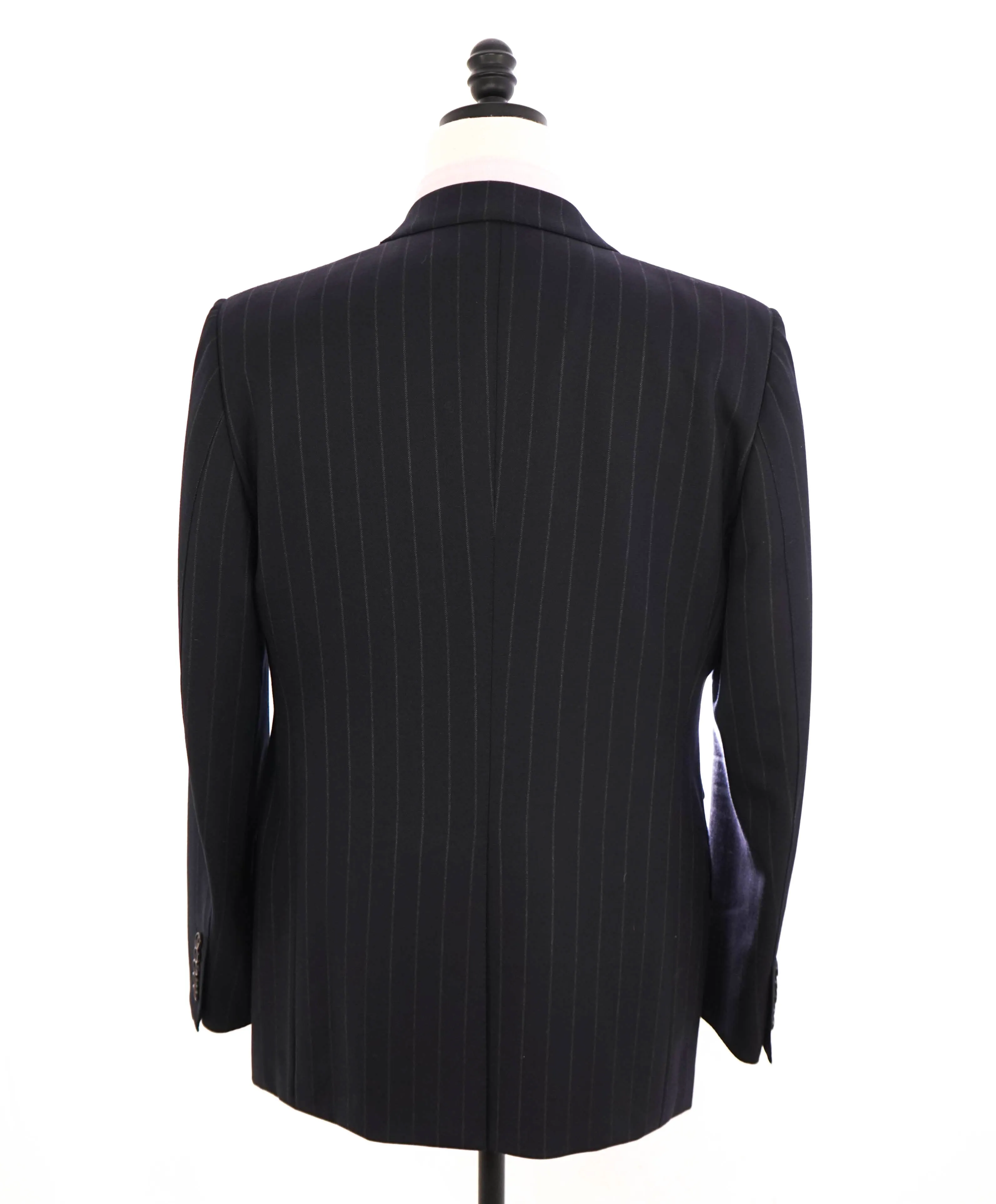 $5,970 TOM FORD - 2-Piece "BASIC BASE V Nuova" Blue Chalk Stripe Suit - 44R (54EU)