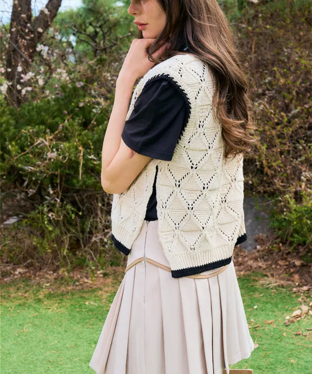 BENECIA 12 Black Line Vest
