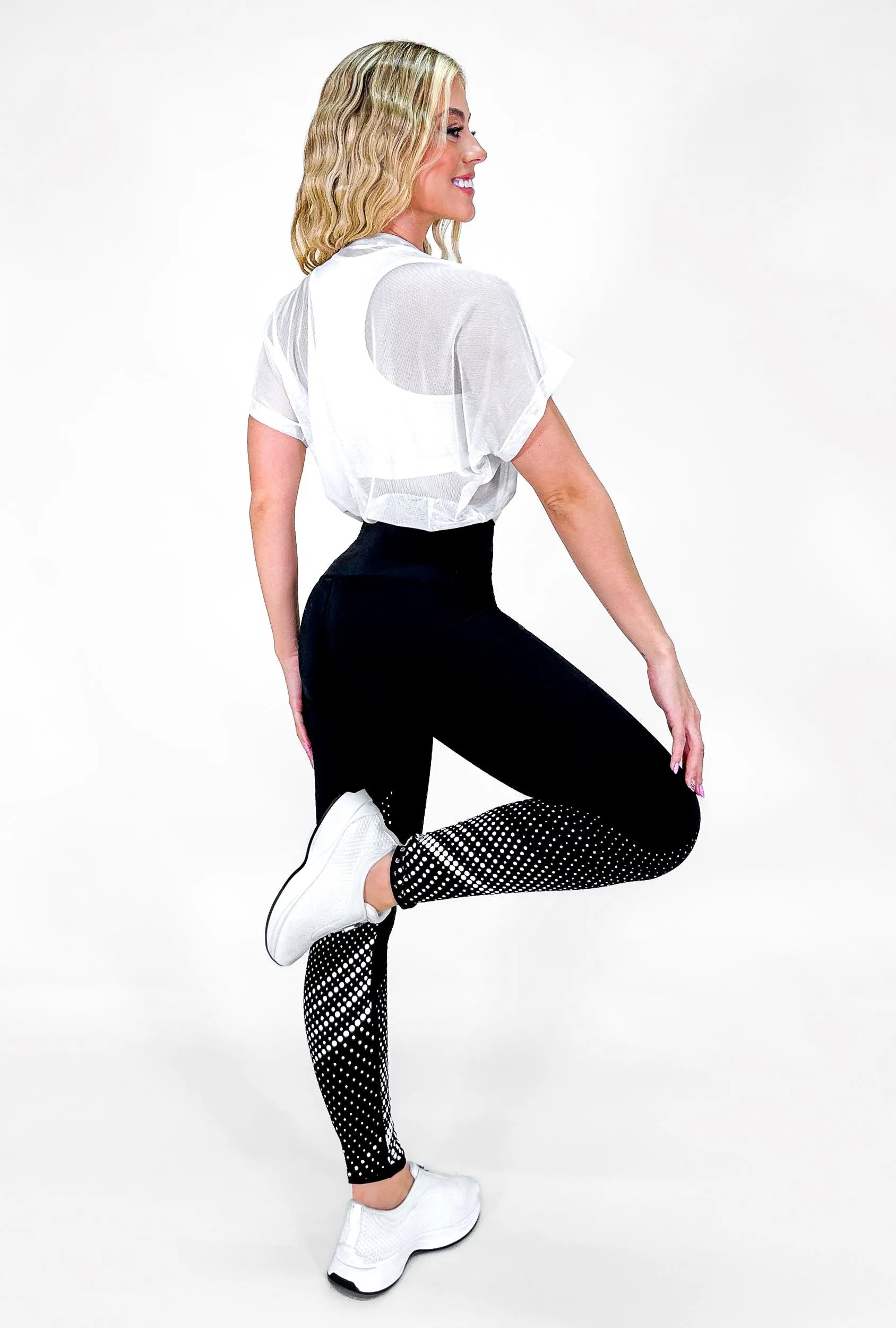 Conjunto Elite Royal Black • Tres Piezas | Leggins Royal Black   Camiseta Berlín Blanca   Top Grecia Blanco