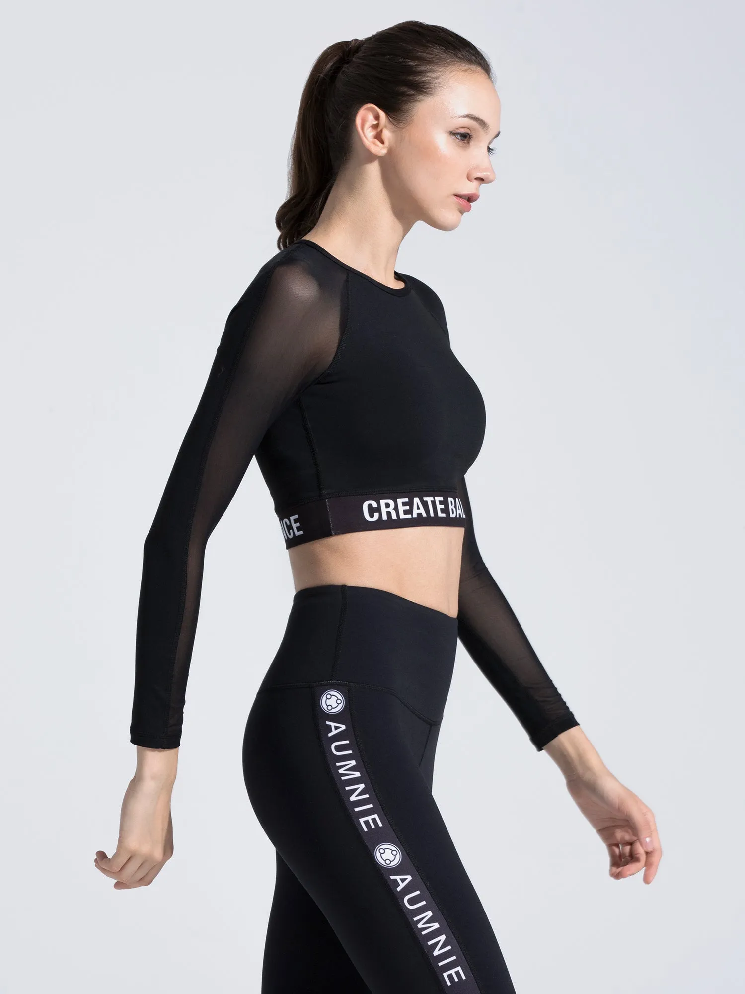 CREATION CROPPED TOP