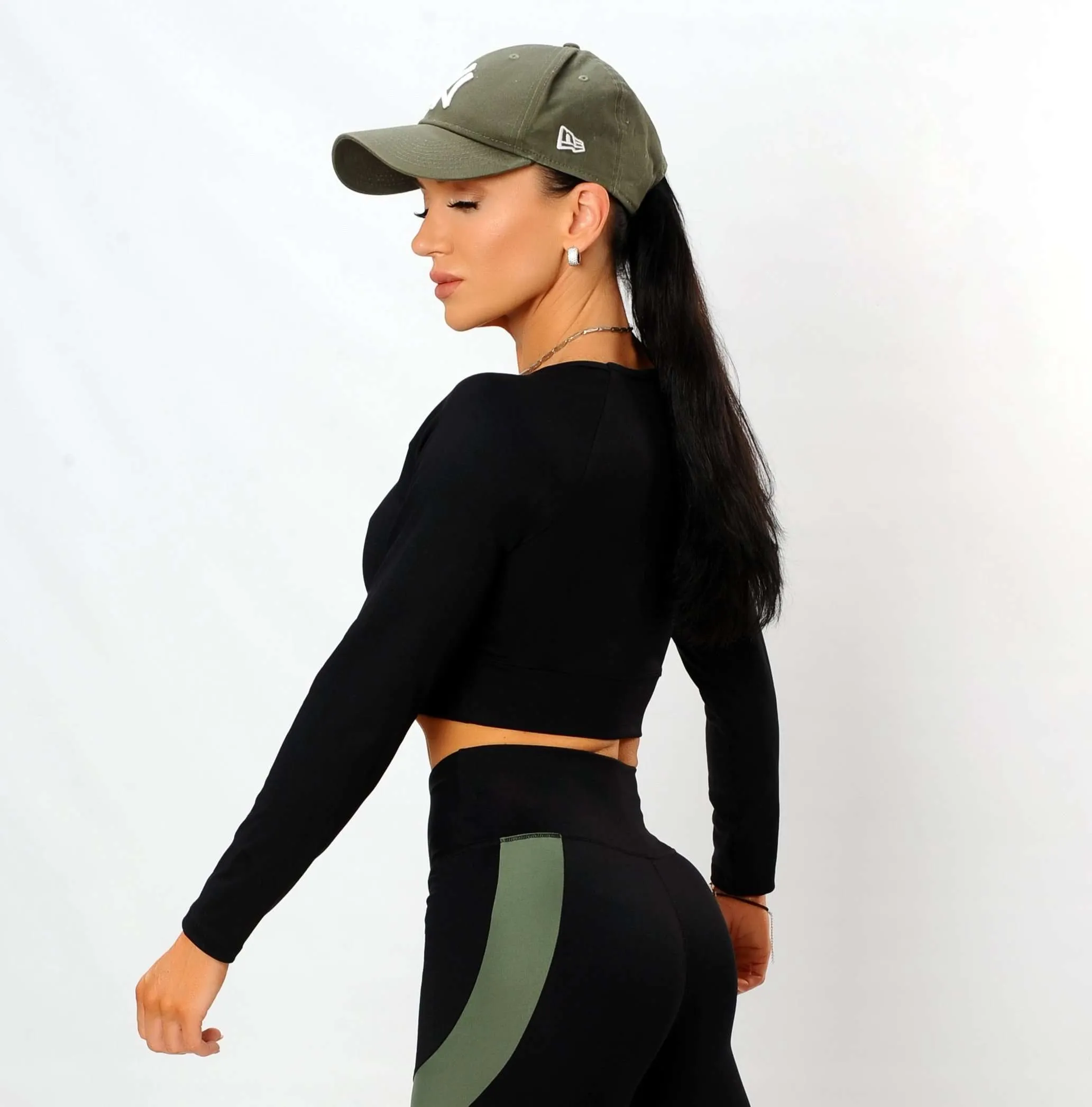 Crop top negro manga larga Fitness