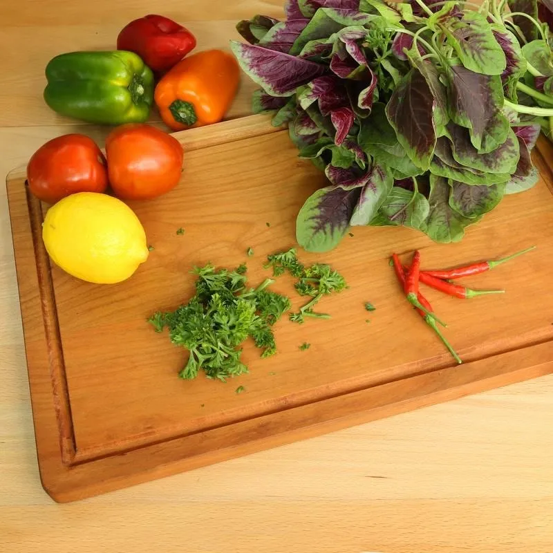 Delice Rectangle Cutting Board with Juice Drip Groove