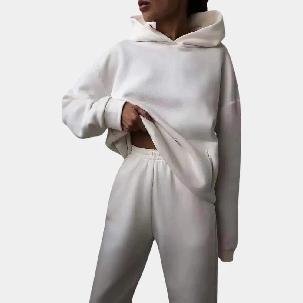 Fashionable Two-Piece Women's Tracksuit for Active Wear