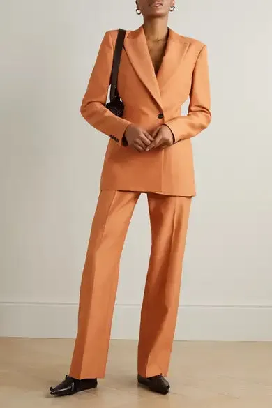 INTERIOR
The Fontaine wool and silk-blend straight-leg pants