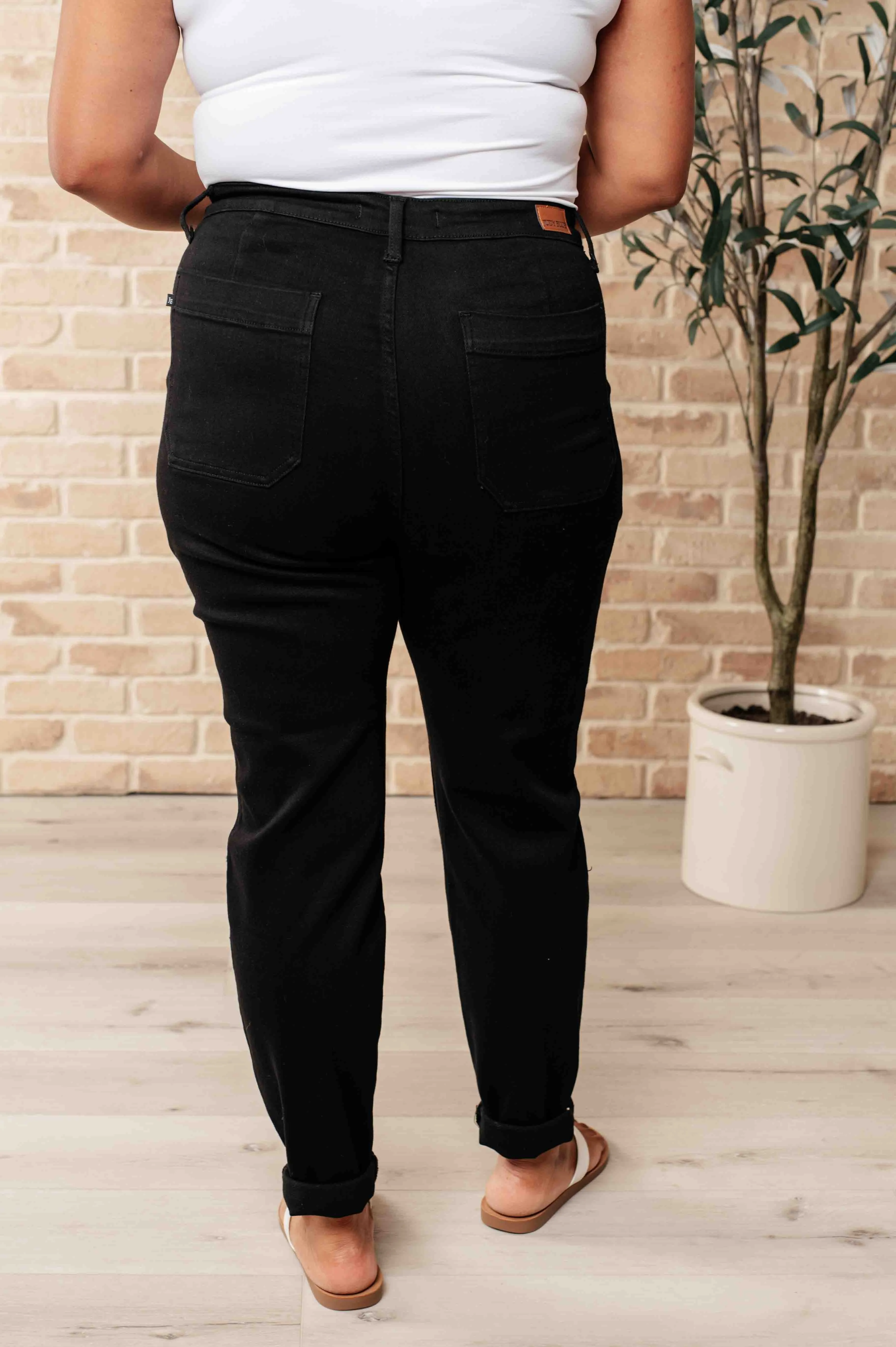 Judy Blue Double-Cuff Joggers in Black