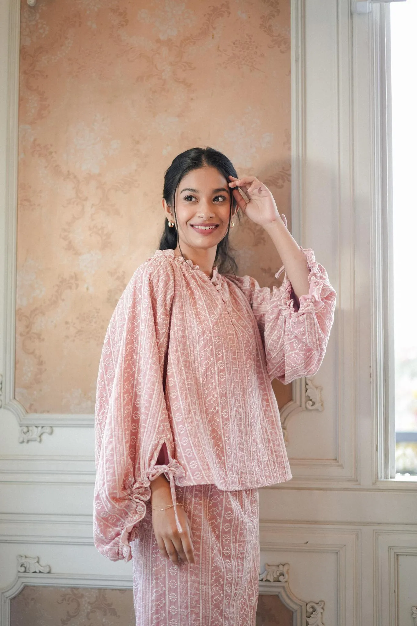 LYLA KURUNG IN CORAL
