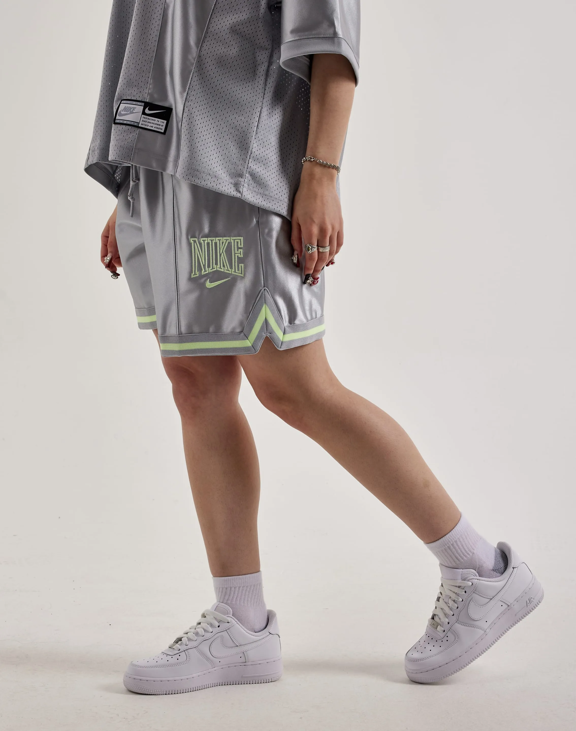 Nike Loose Graphic Shorts