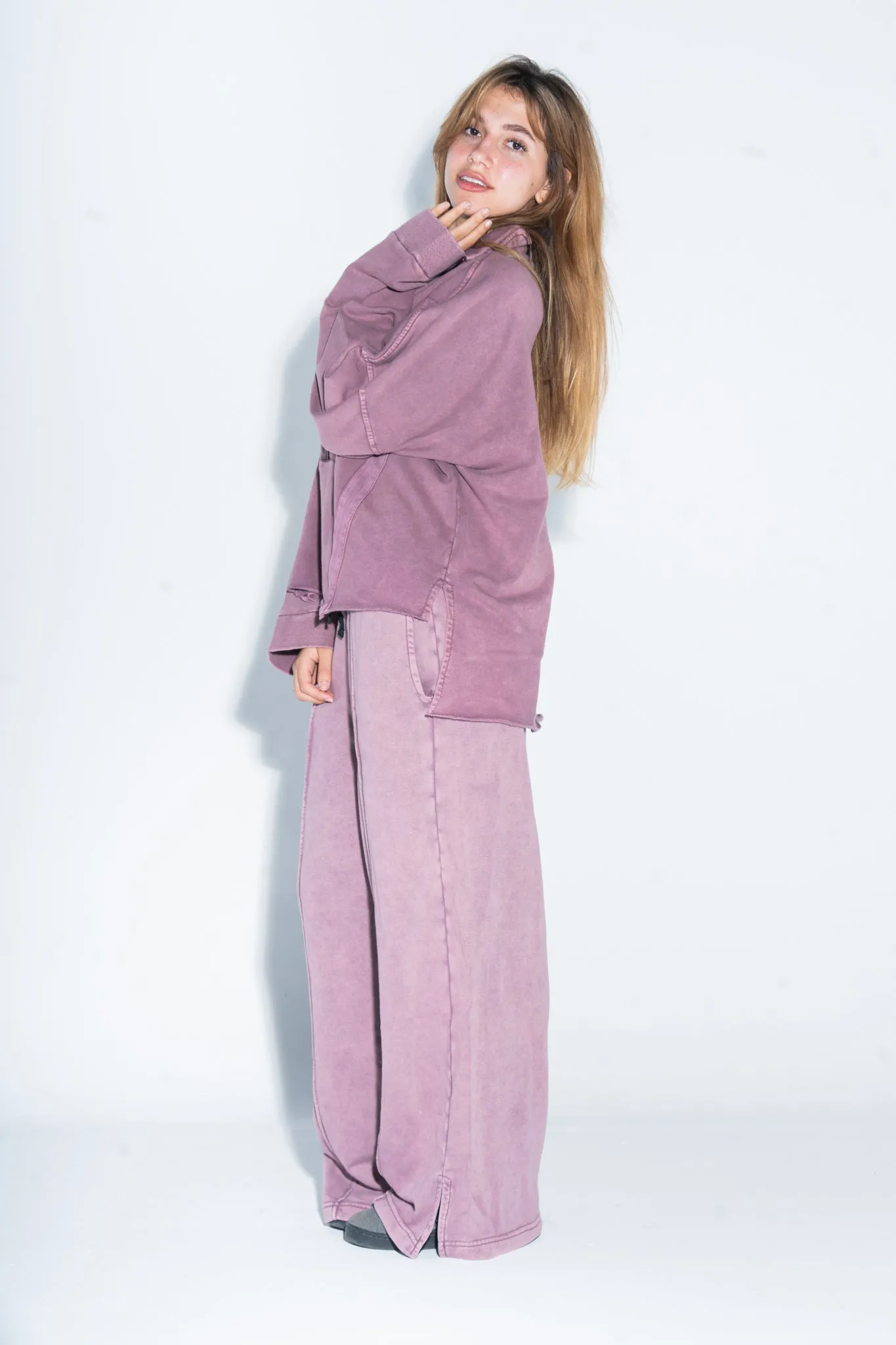 PLUM WASHED SWEATPANTS