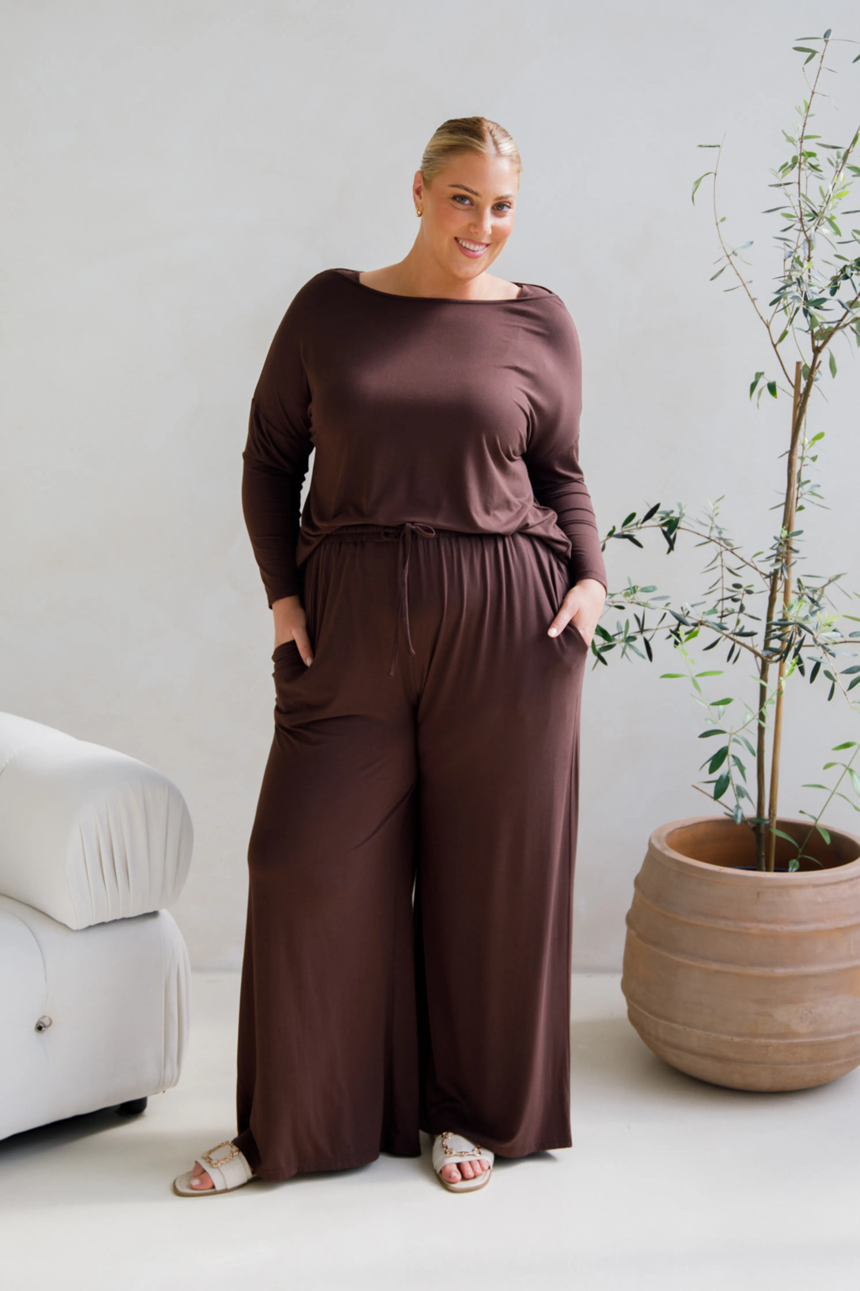 PRE-ORDER | Bella Pant | Chocolate