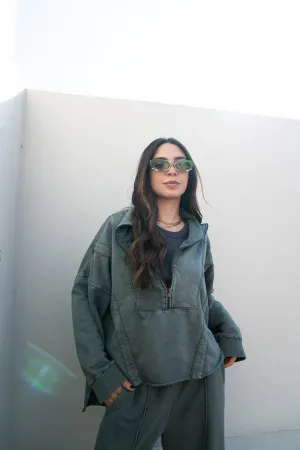 RUSSIAN WASHED SWEATSHIRT