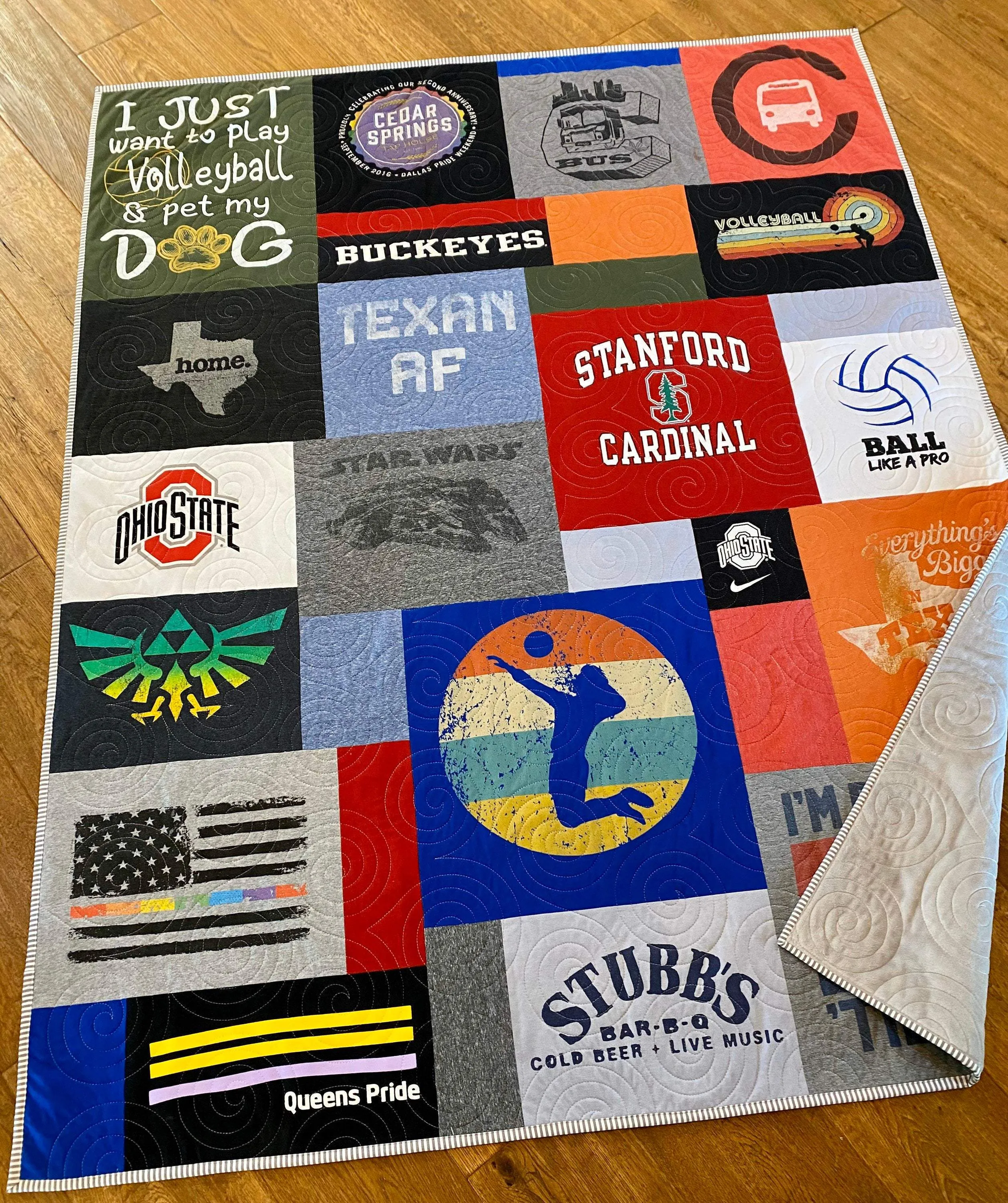 T Shirt Quilt DEPOSIT Memory Blanket High School Graduation Gift for Senior Graduate Birthday Gift Teenager College University Mosaic Modern