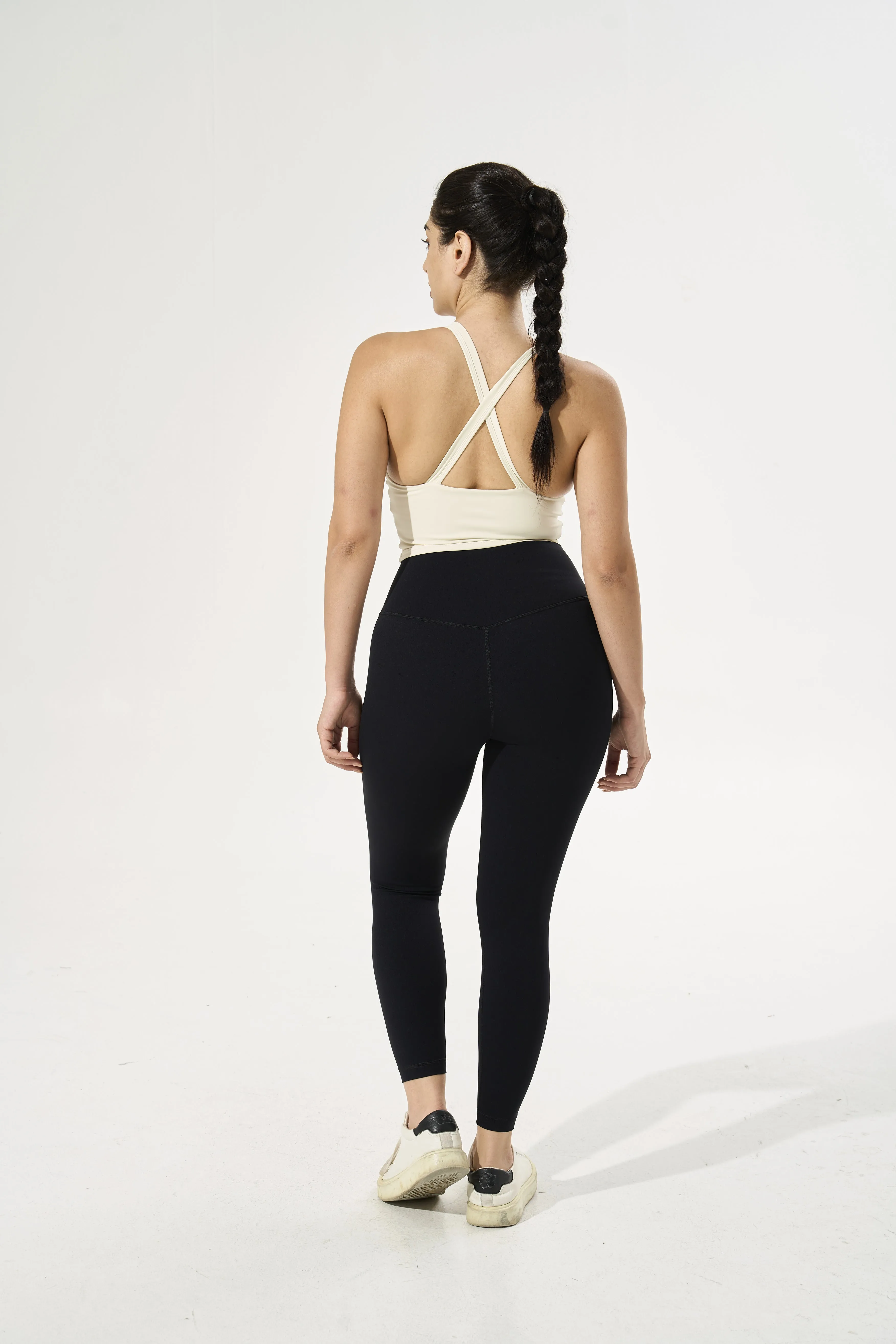Tangs Display - Cooling, Breathable & Buttery Soft Smooth Camel-Toe Proof Leggings
