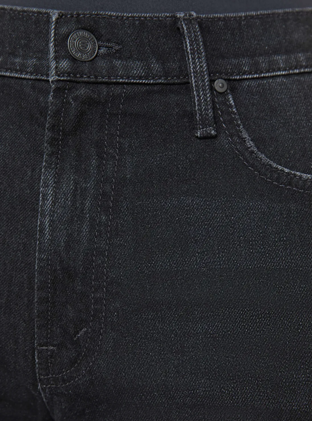 The Spinner Zip Sneak