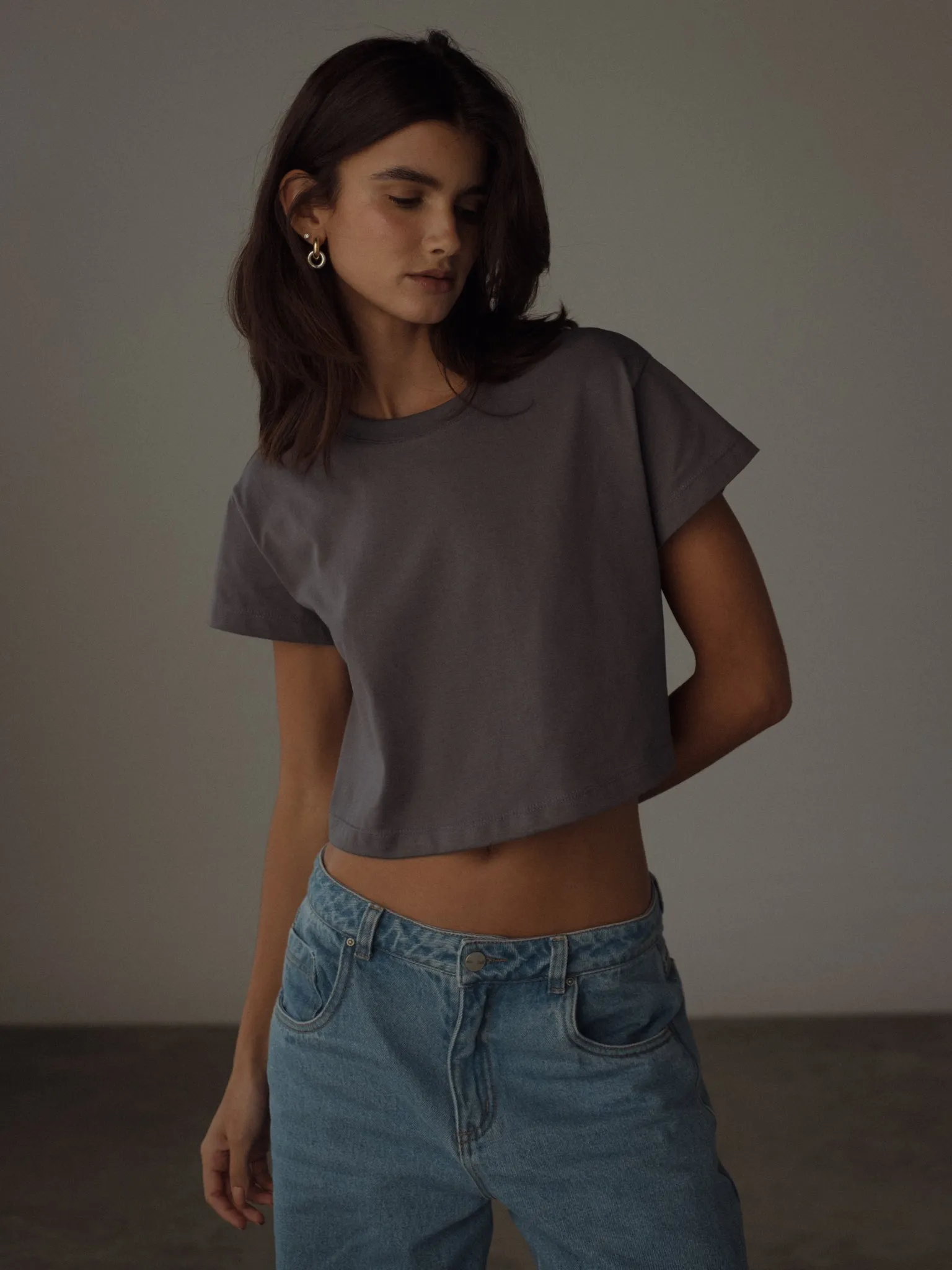 TIMELESS CROP TEE - STORM GREY