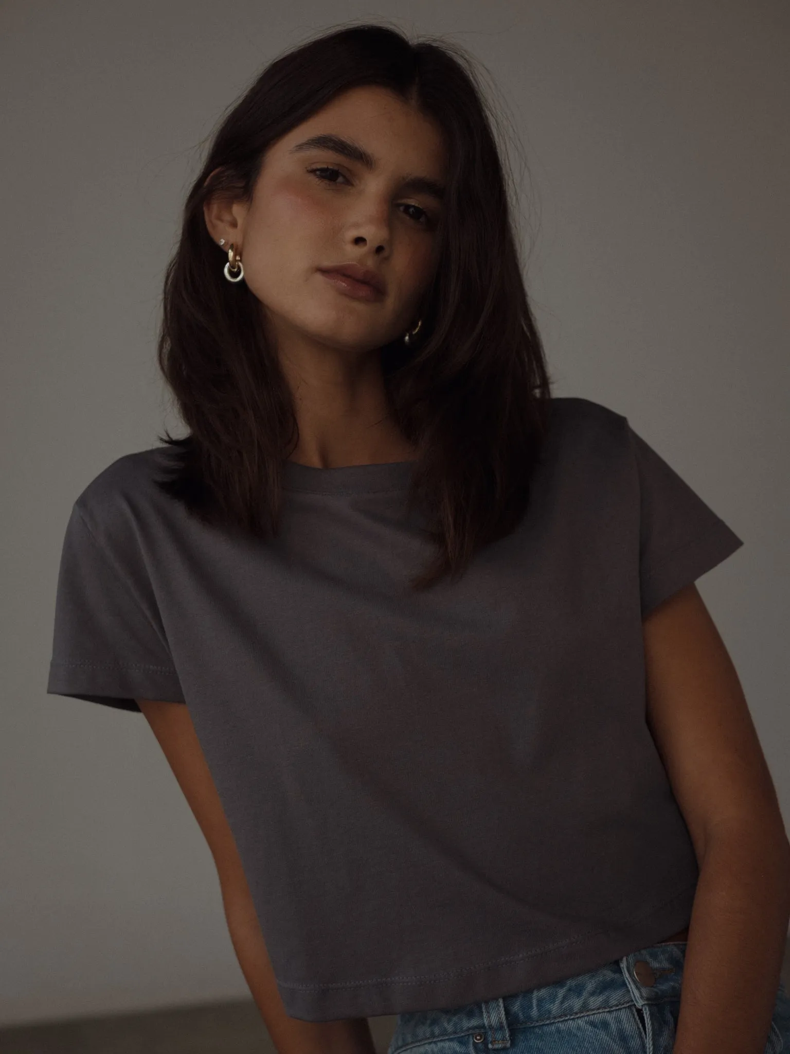 TIMELESS CROP TEE - STORM GREY