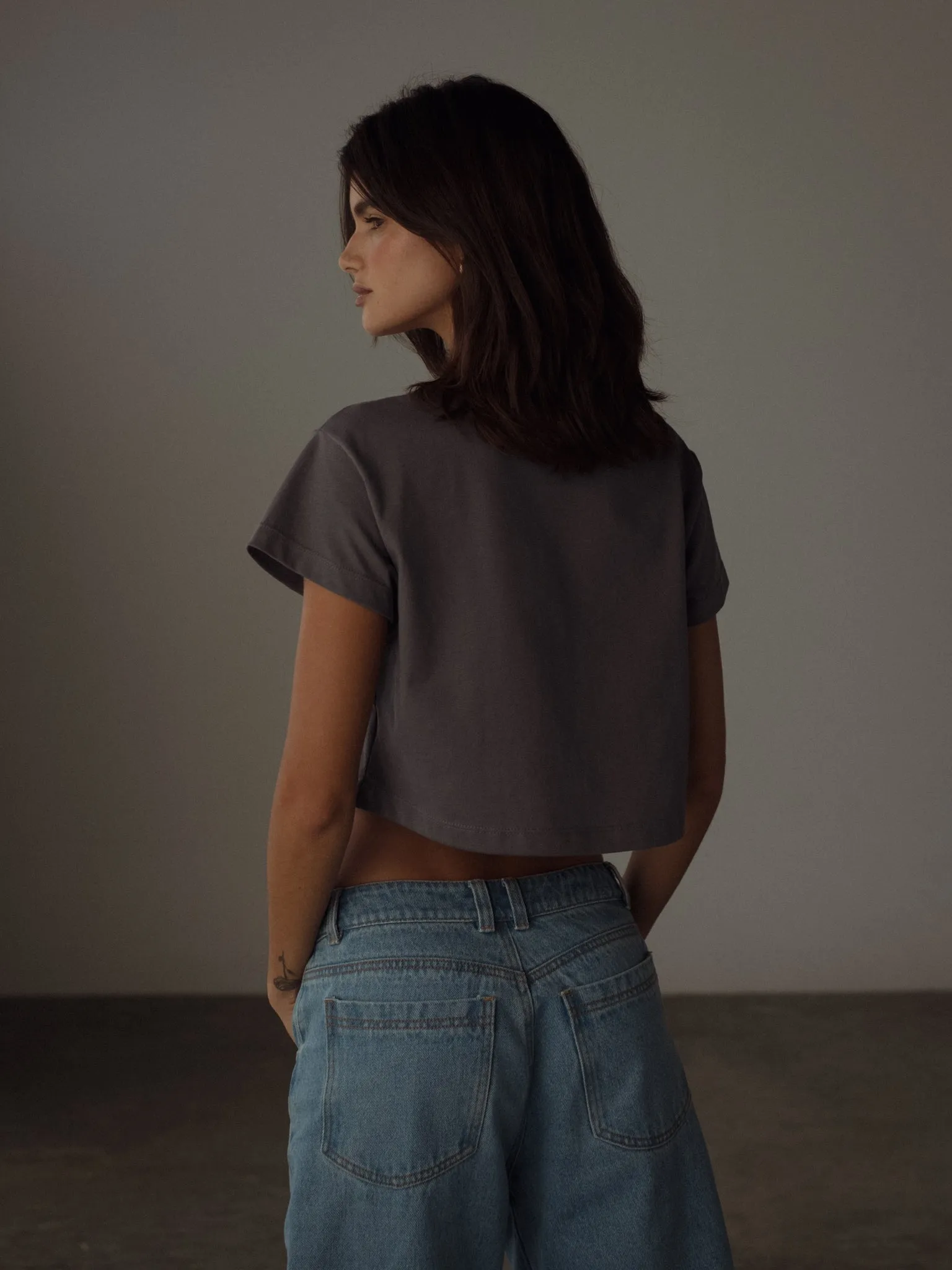 TIMELESS CROP TEE - STORM GREY