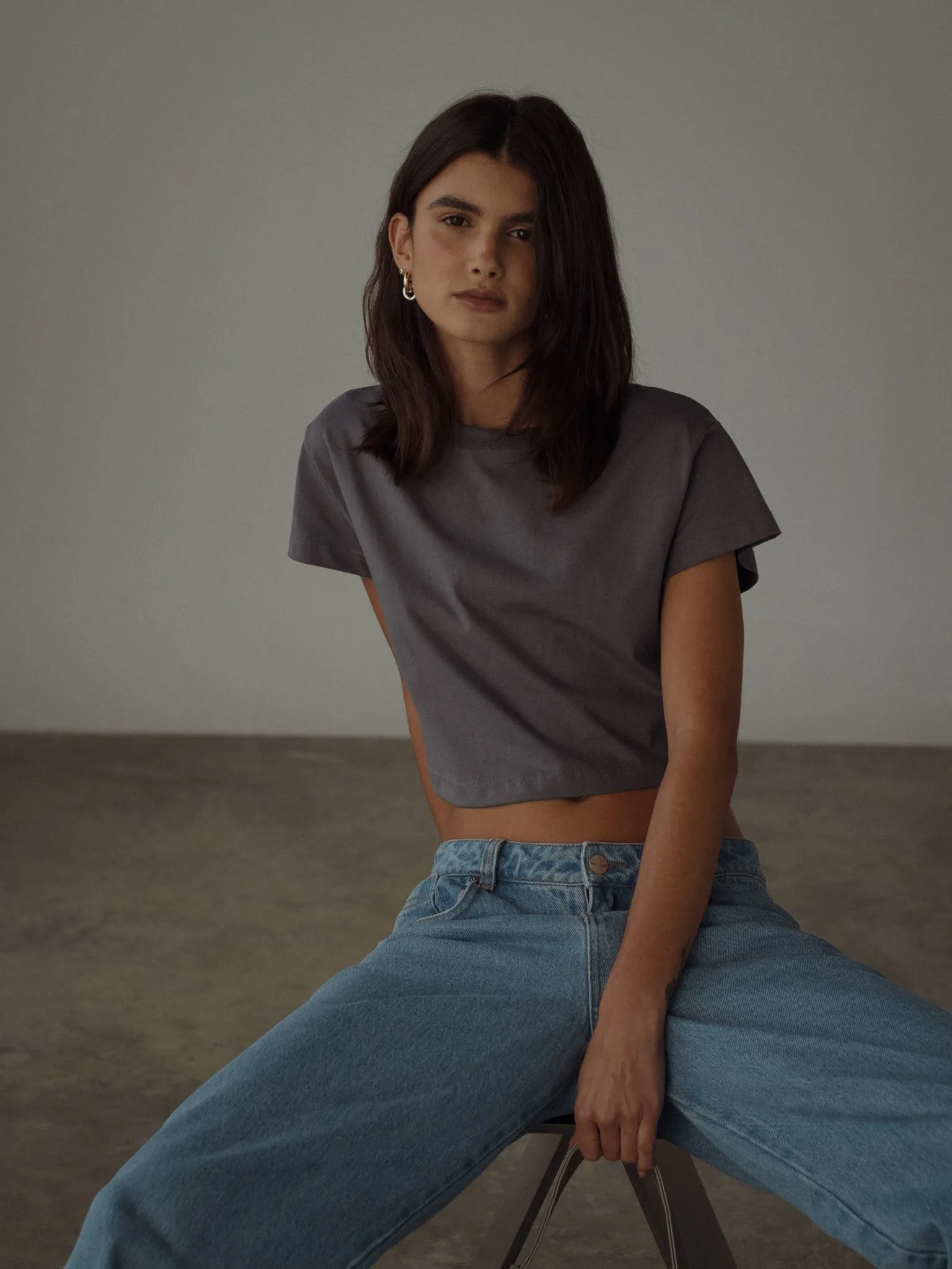 TIMELESS CROP TEE - STORM GREY