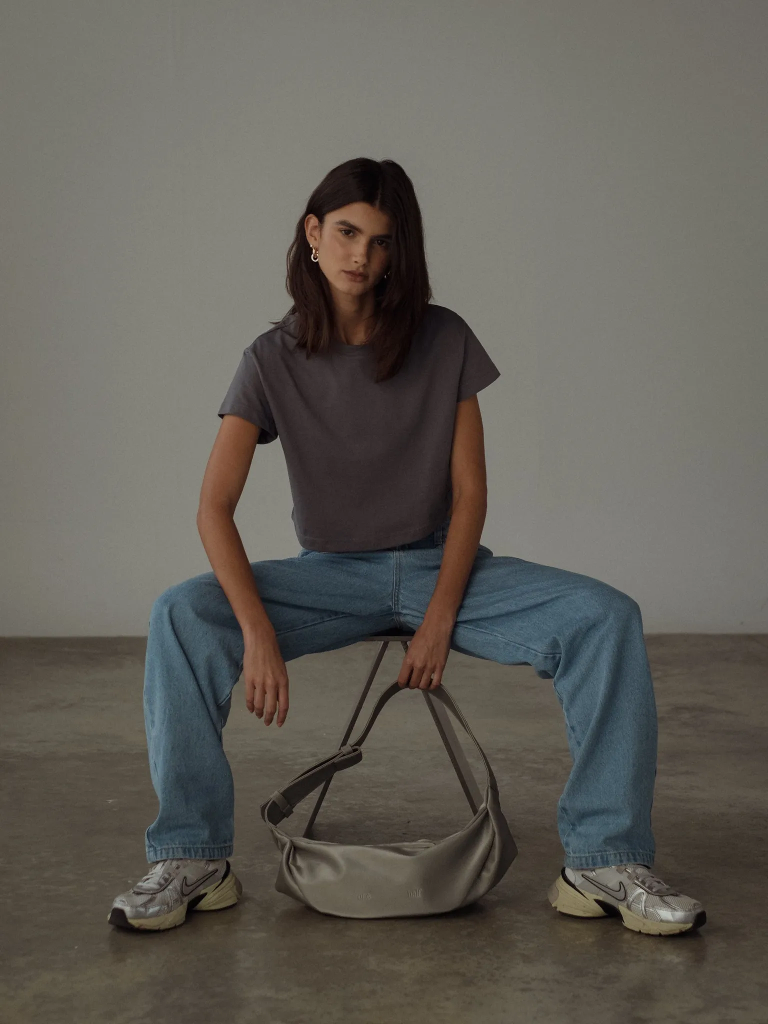 TIMELESS CROP TEE - STORM GREY