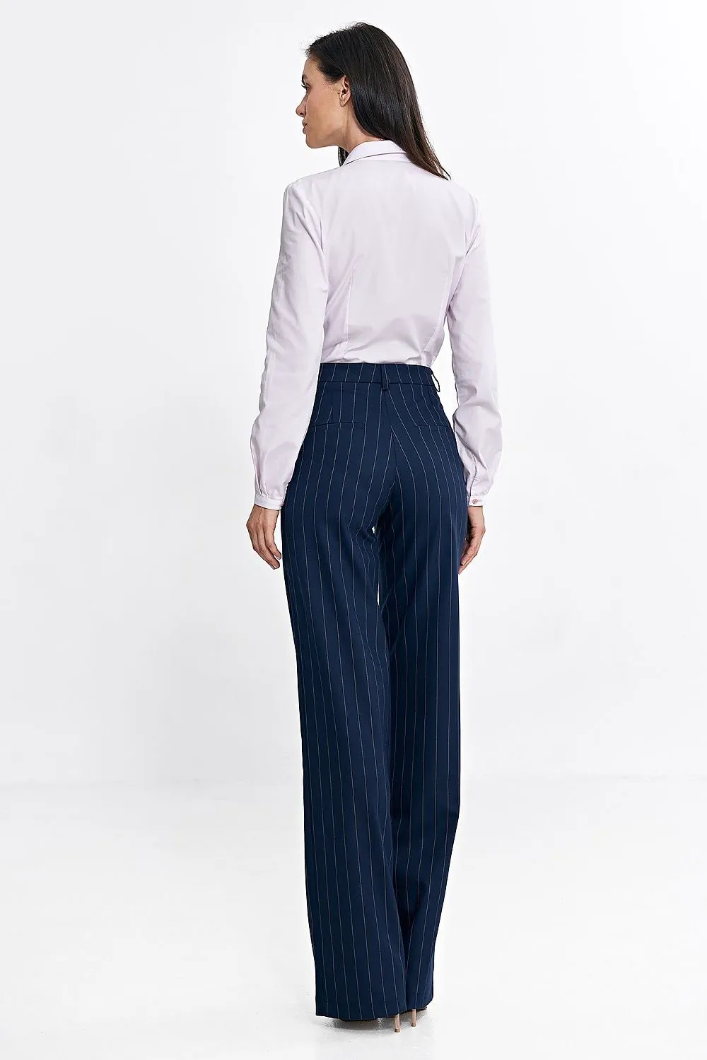 Women's high waist trousers with a fitted fit