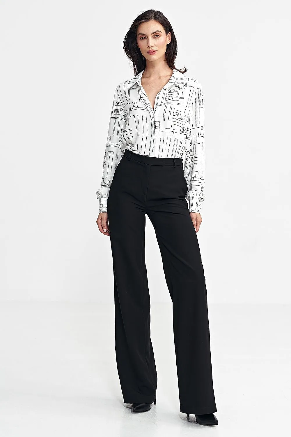 Women's high waist trousers with a fitted fit